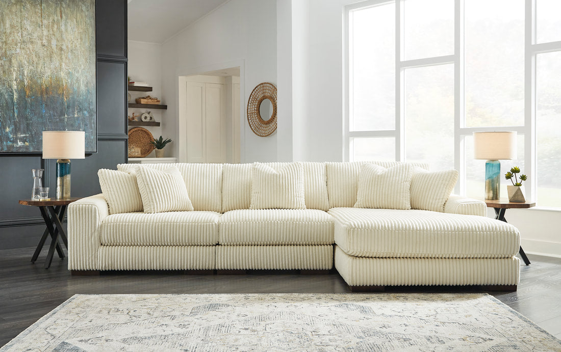 211 - 3PC Sectional RAF Chaise