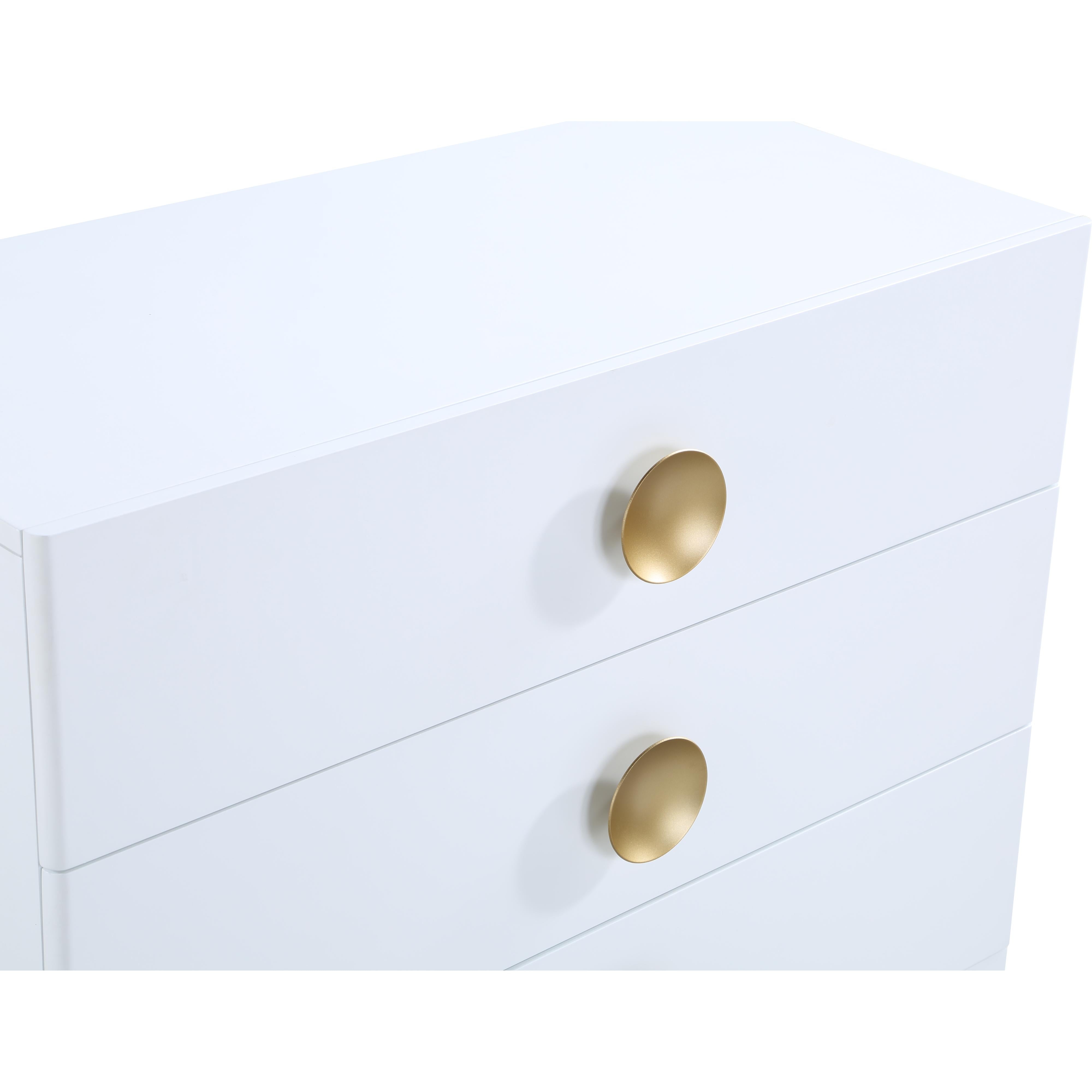 Meridian Zayne White Chest