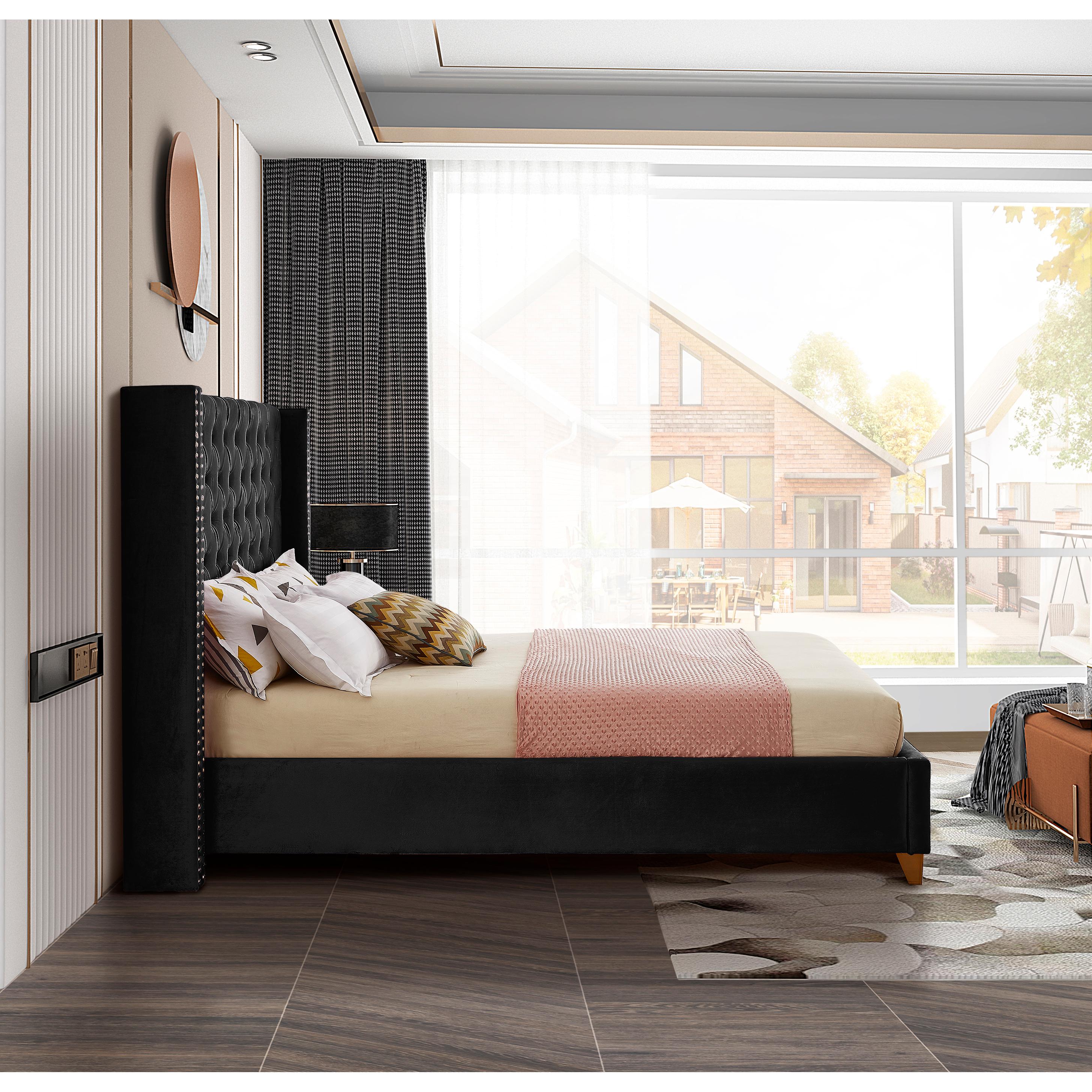 Meridian Barolo Black Velvet Full Bed