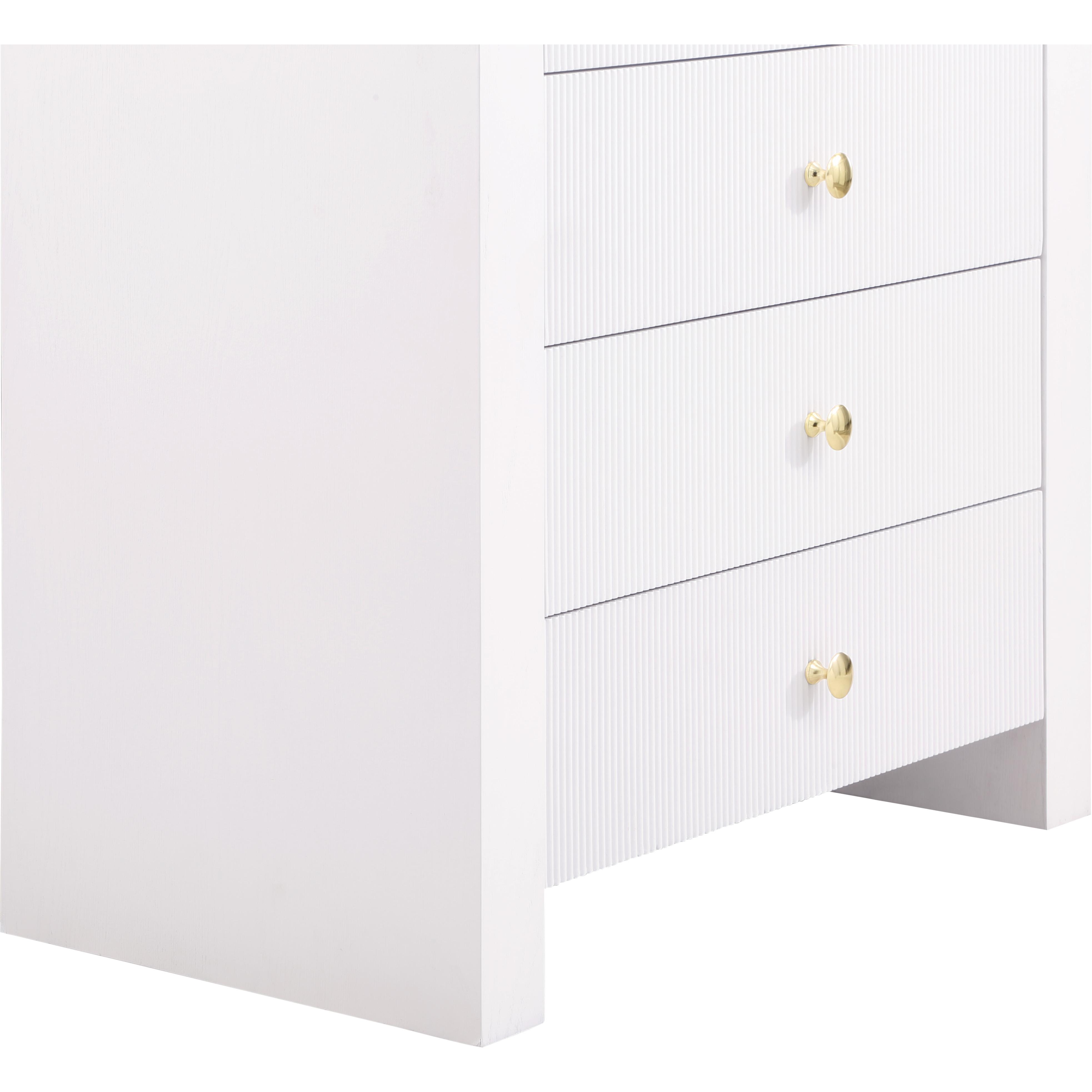 Meridian Artisto White Chest