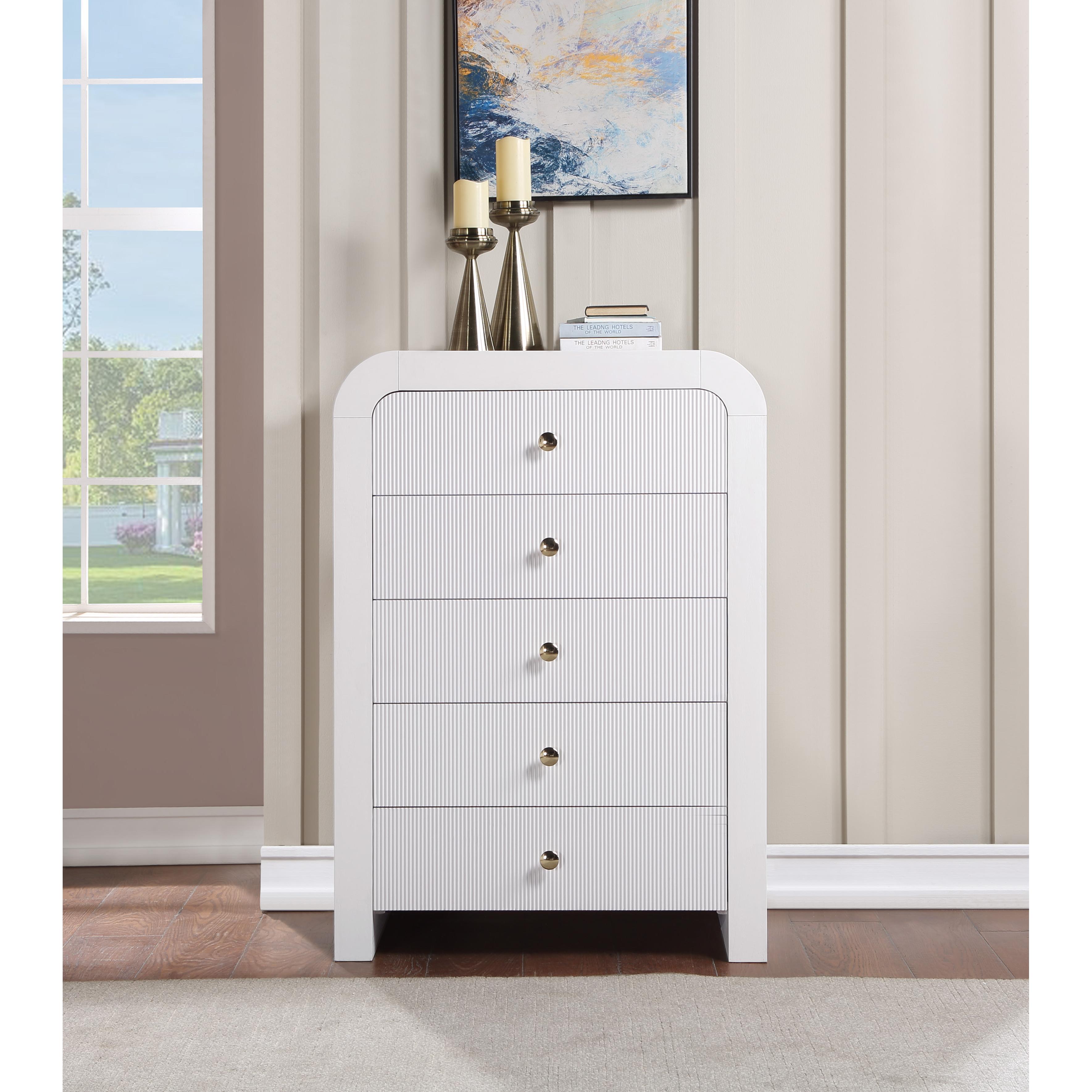 Meridian Artisto White Chest