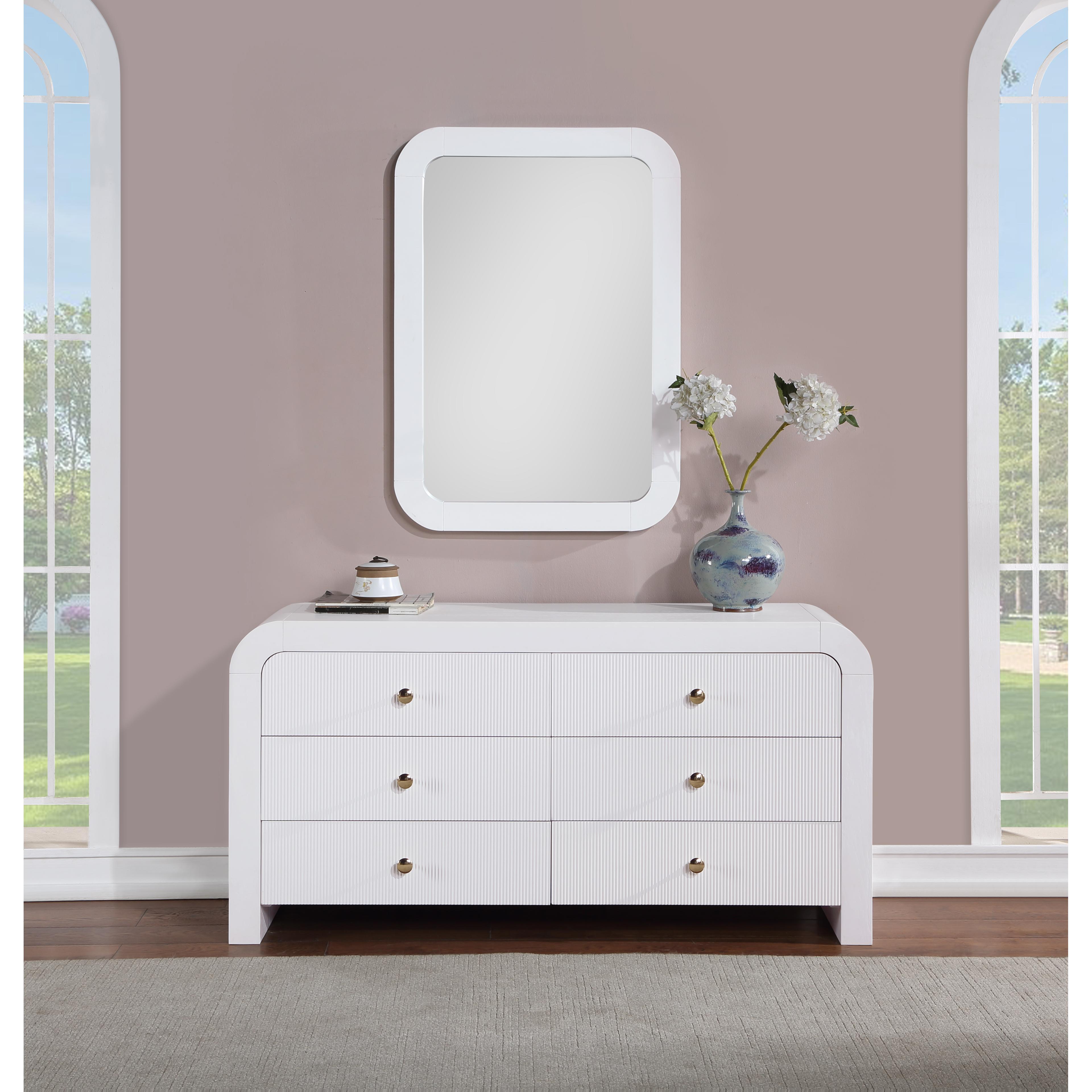 Meridian Artisto White Dresser