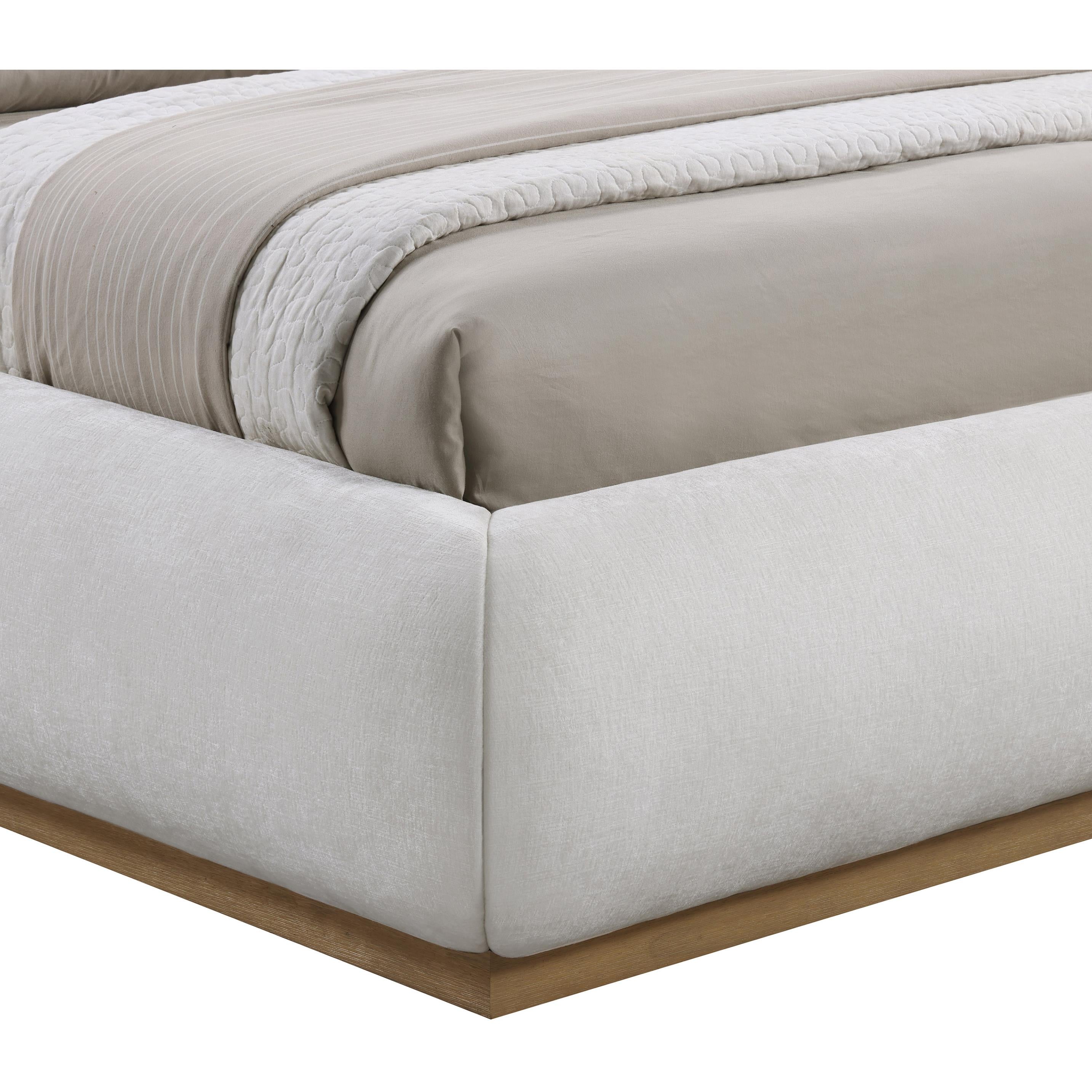 Meridian Vaughn Cream Queen Bed