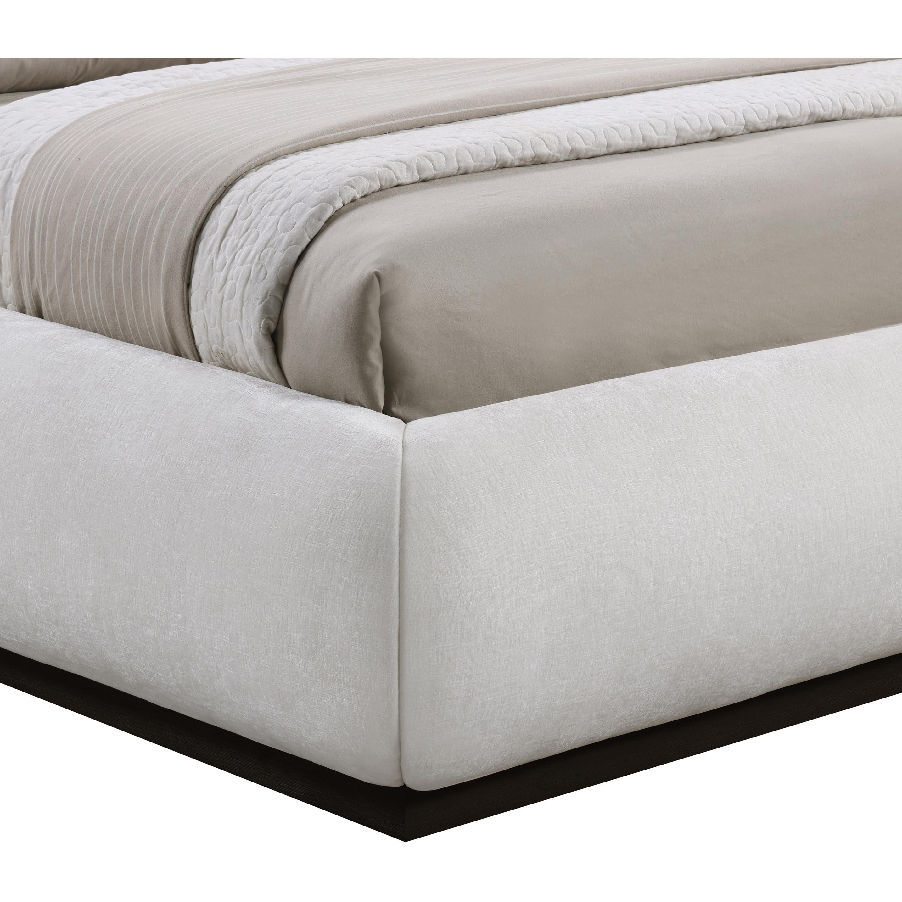 Meridian Vaughn Cream King Bed