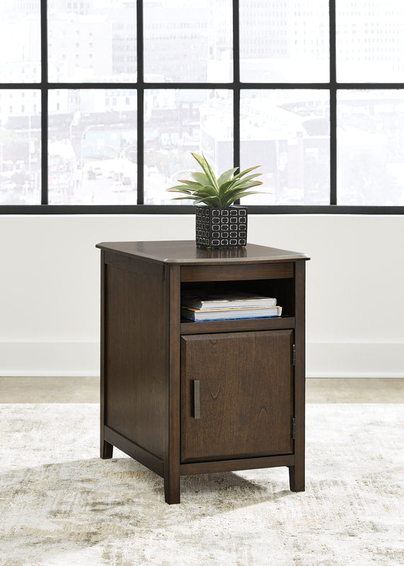 T310-217 Side End Table (USB Ports/Power Outlet)