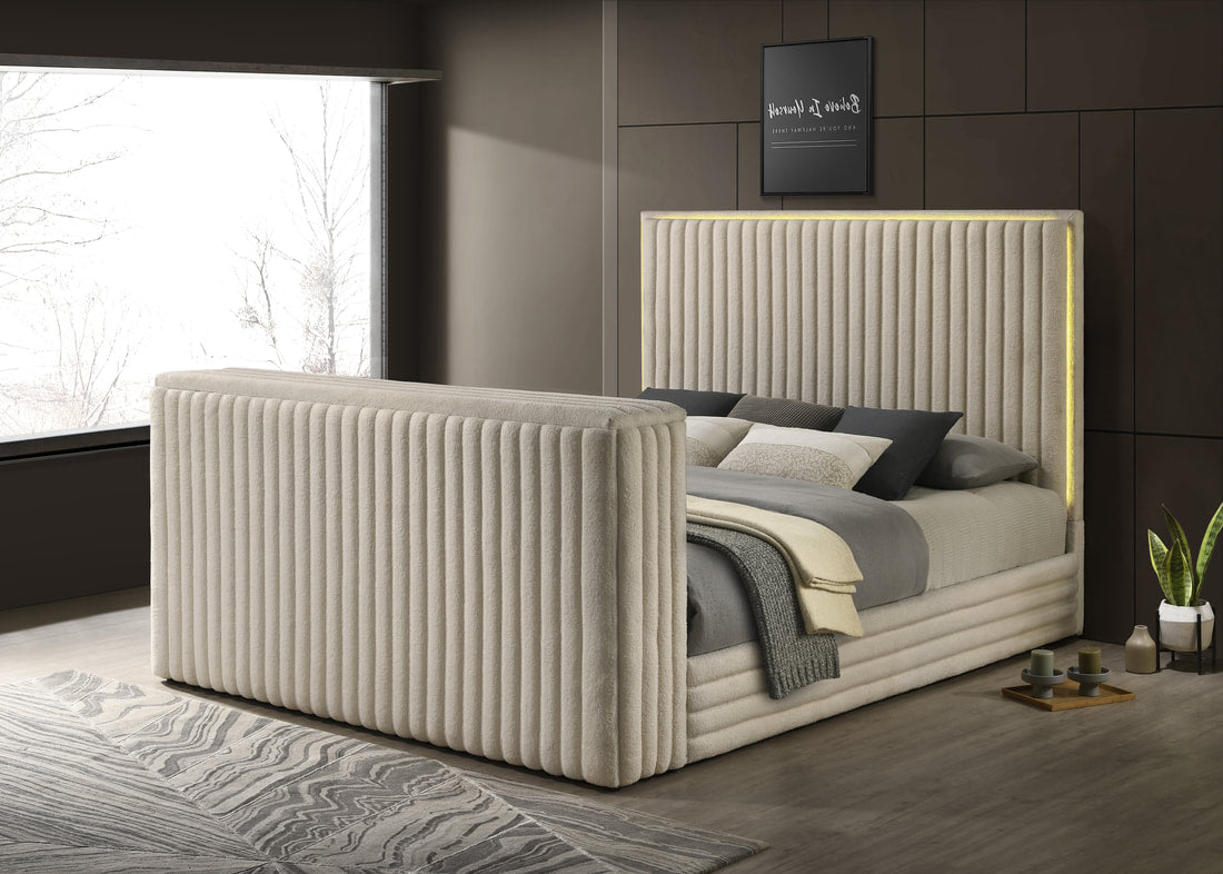 Villa White Platform Bed